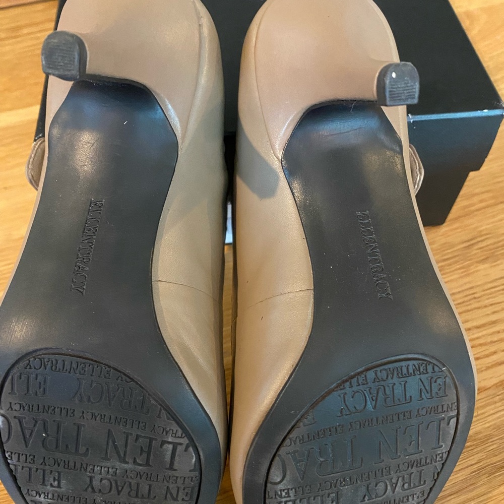 Ellen Tracy Pointy Toe Heels - image 3